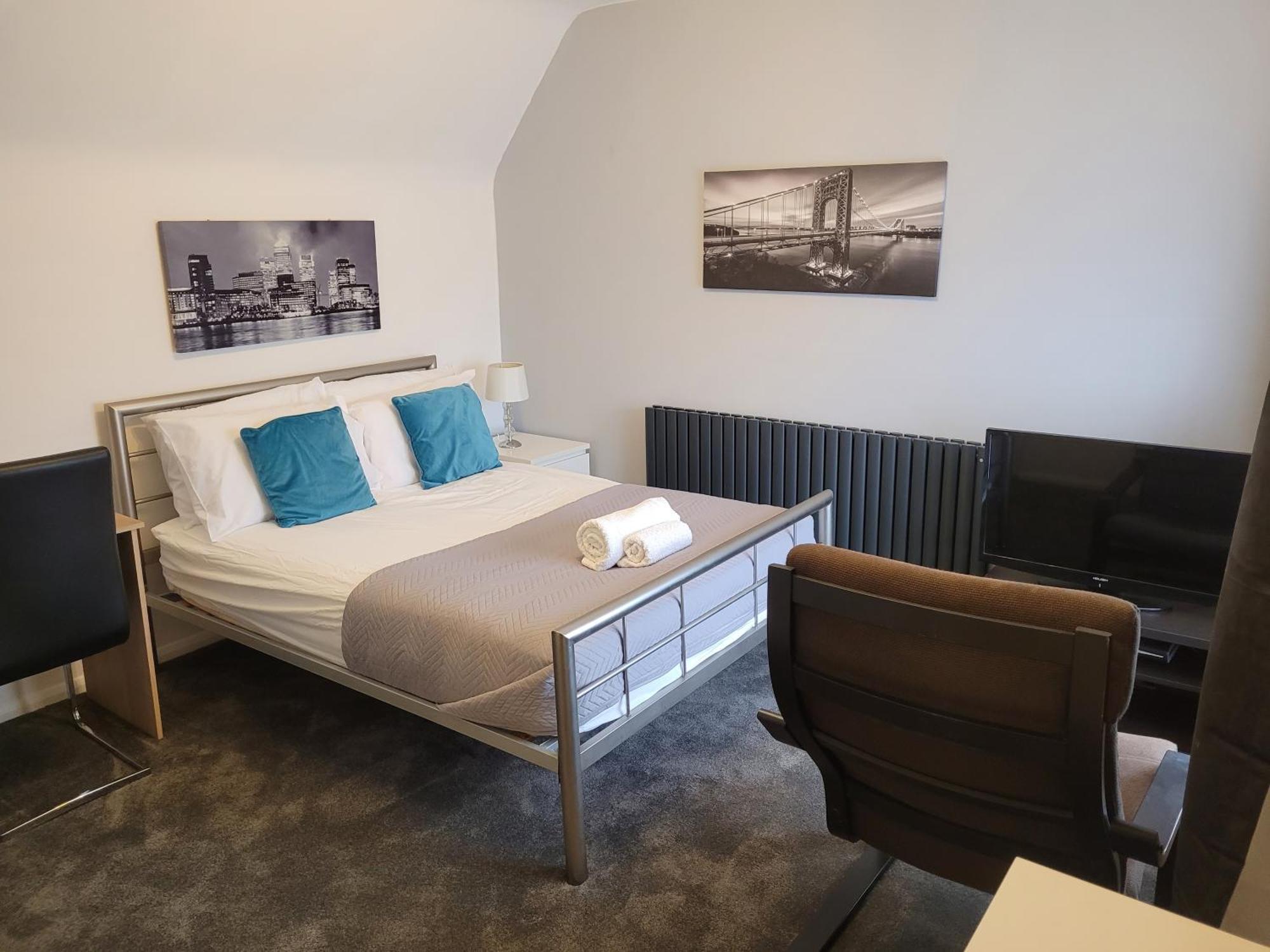 Silvertree Lodge - 2 Double Bed Flat With Parking Hemel Hempstead Eksteriør bilde