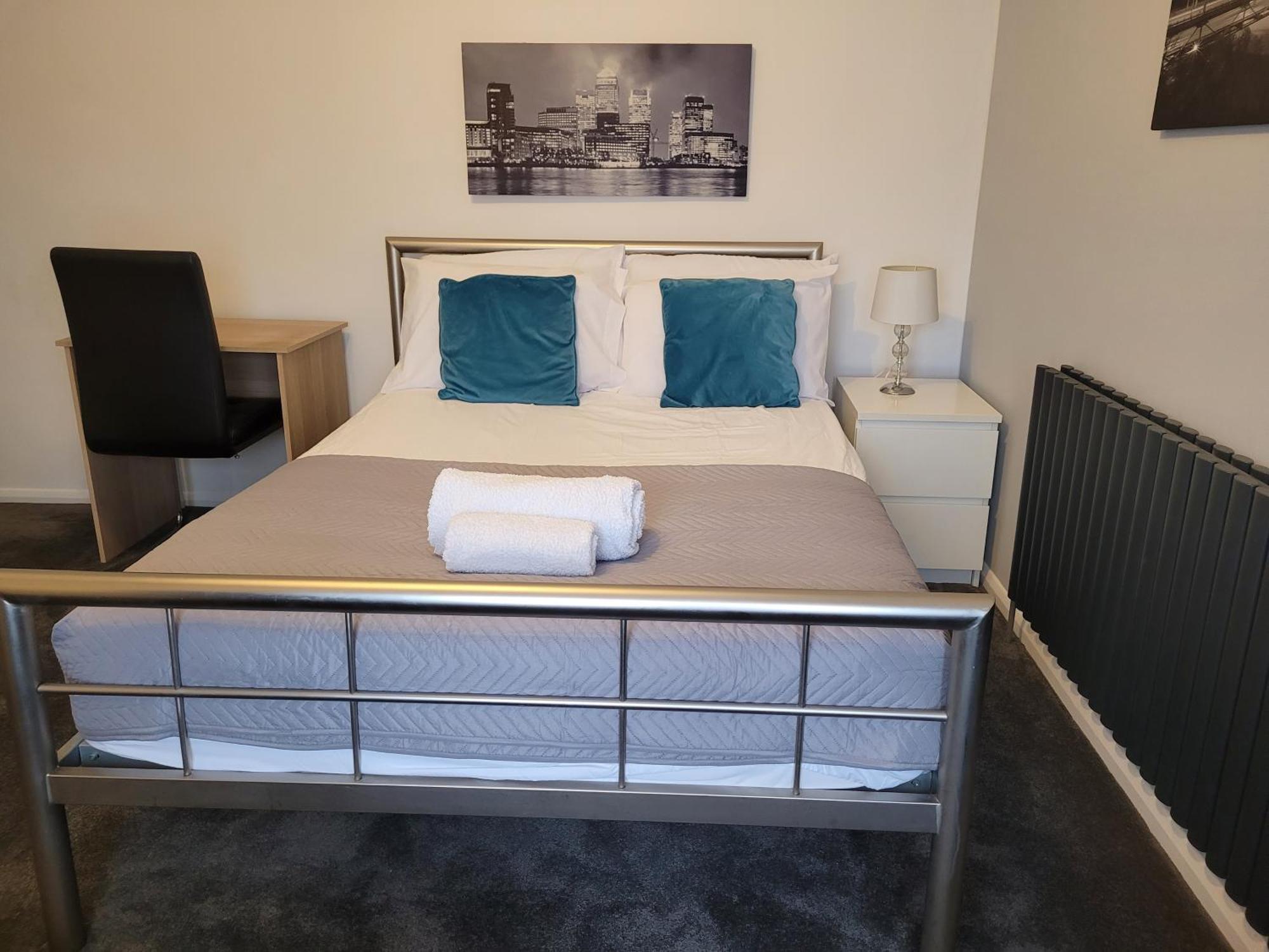 Silvertree Lodge - 2 Double Bed Flat With Parking Hemel Hempstead Eksteriør bilde